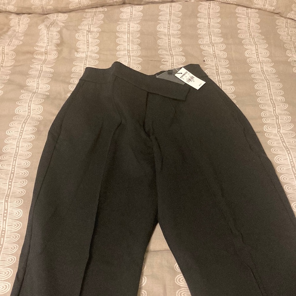 NWT Express size 2S curvy high rise pants, please note these are curvy fit